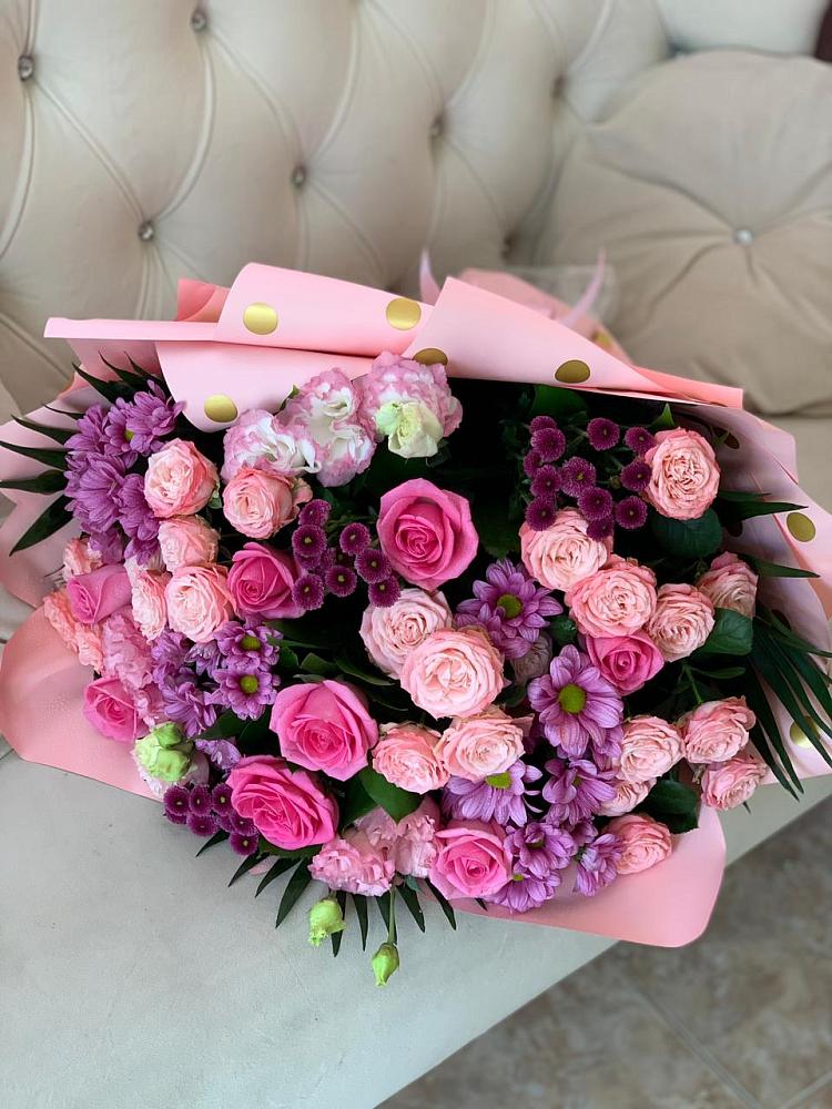 Букет цветов из: Хризантемы, Розы и Лизиантусы в Верхний Баскунчак