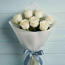 Букет 7 Белых роз Эдлесс Лав в Верхний Баскунчак