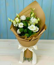 Букет цветов из:  Хризантемы и Лизиантусы в Верхний Баскунчак