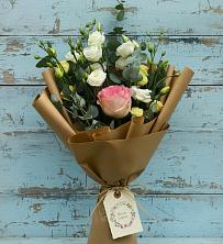 Букет цветов из:  Розы и Лизиантусы в Верхний Баскунчак